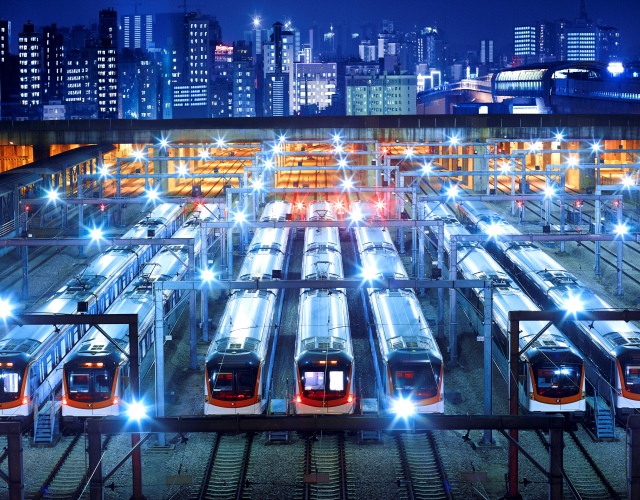 Nowoczesne pociągi krajowego przewoźnika w Holandii będą zasilane za pomocą kompaktowych przekształtników trakcyjnych ABB BORDLINE® z Aleksandrowa Łódzkiego.