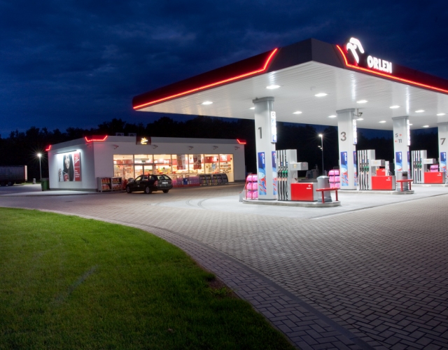 Solarnie zasilana wodorowa stacja paliw