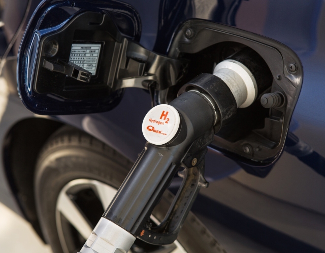 Toyota pracuje nad rozwojem napędu wodorowego