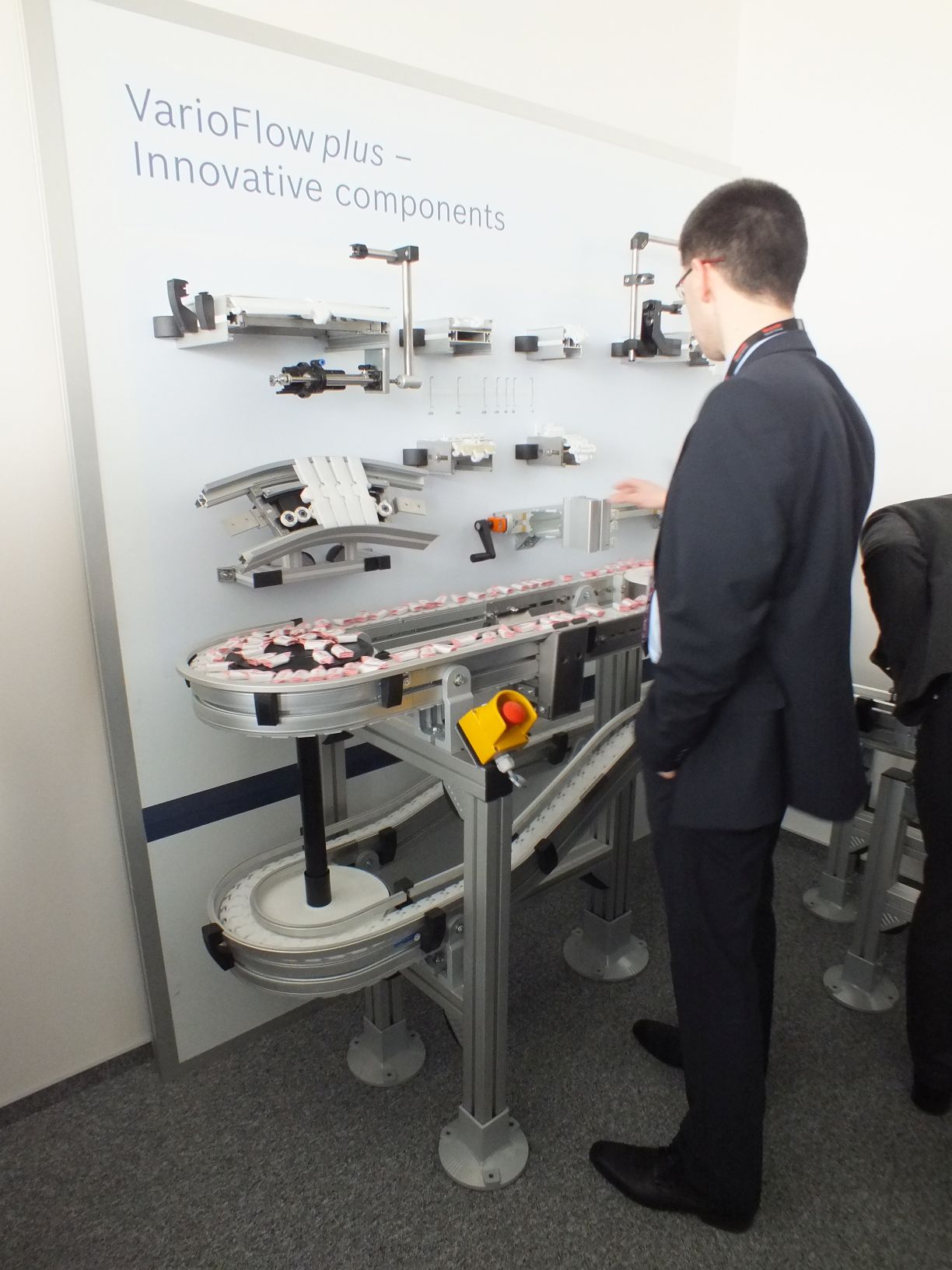 Cichy i szybki w montażu system przenośników VarioFlow plus