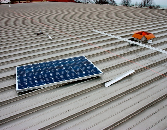 Instalacja solarna na dachu