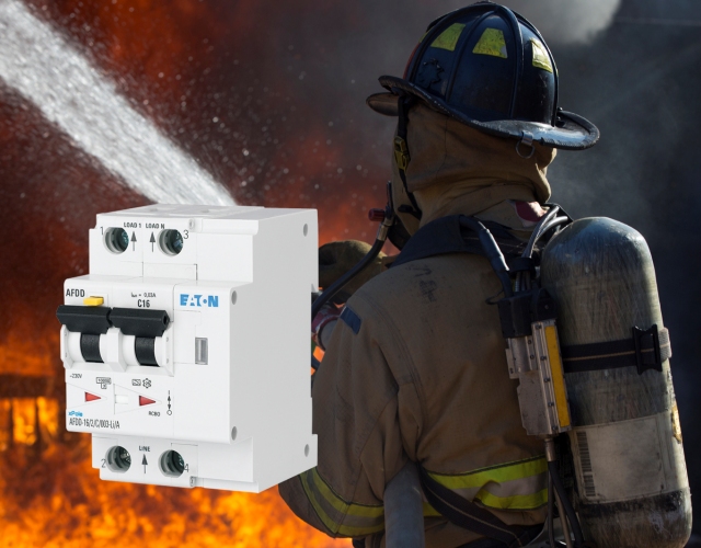 Eaton wprowadza na rynek urządzenie wykrywające iskrzenie przewodów, które zmniejsza ryzyko w zakresie bezpieczeństwa elektrycznego.