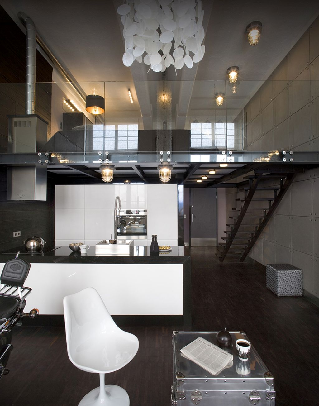 Industrialne oświetlenie w klimatycznym wnętrzu