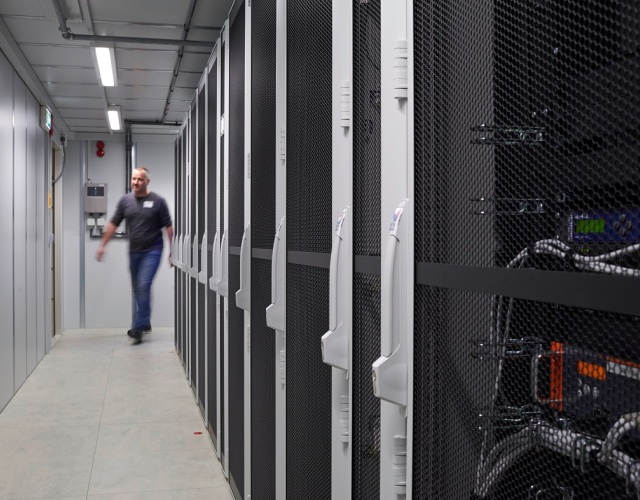 Na targach CeBIT Rittal prezentuje firmom możliwości szybkiego i łatwego budowania standardowych centrów danych, korzystania z usług infrastruktury IT w chmurze (ITaaS), czy też realizowania środowisk prywatnej chmury.