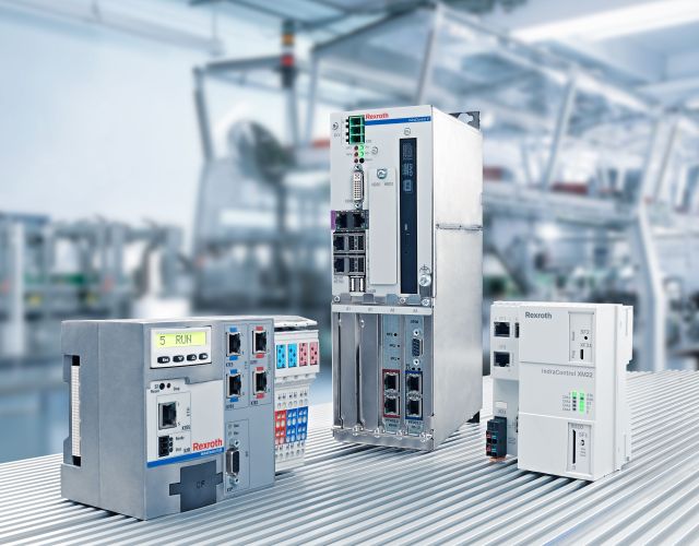 Połączenie z siecią oraz  zasoby umożliwiające maksymalne skrócenie czasu cyklu PLC i sterowania ruchem: wysokowydajny sprzęt do systemów sterowania ruchem firmy Bosch Rexroth. Nowa platforma sprzętowa firmy Bosch Rexroth spełnia wymagania w zakresie lepszej wymiany informacji i skrócenia czasu cyklu.