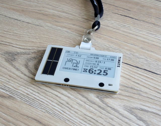 Czujnik ruchu zasilany światłem zmierzy czas pracy Polaków