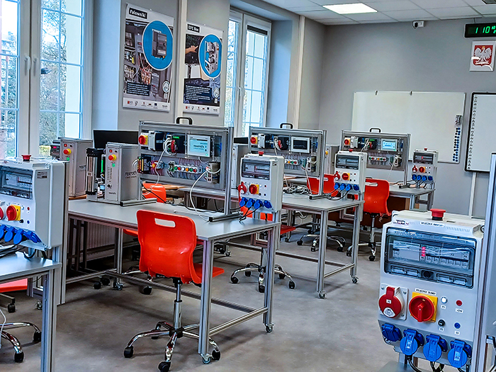 Branżowe Centrum Umiejętności – pracownia automatyki (Fot. Bosch Rexroth Sp. z o.o.)