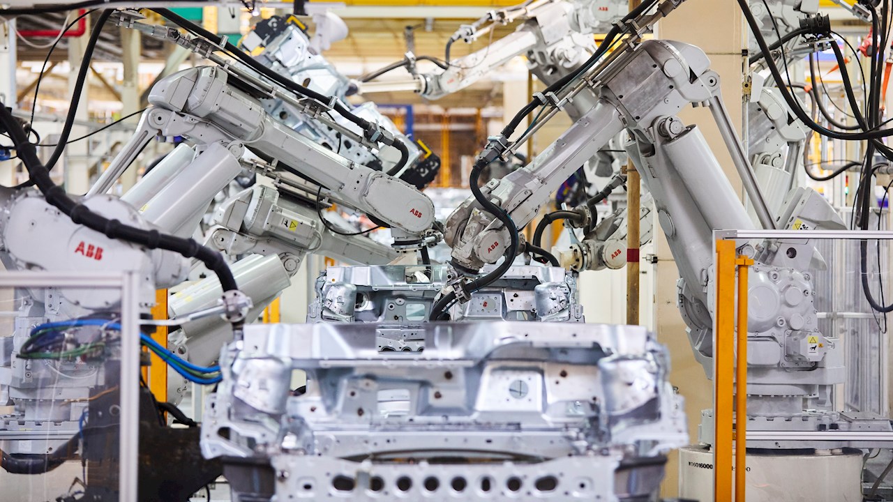 Polskie firmy przemysłowe, choć głośno mówią o sztucznej inteligencji, w rzeczywistości borykają się z podstawowymi narzędziami digitalizacji