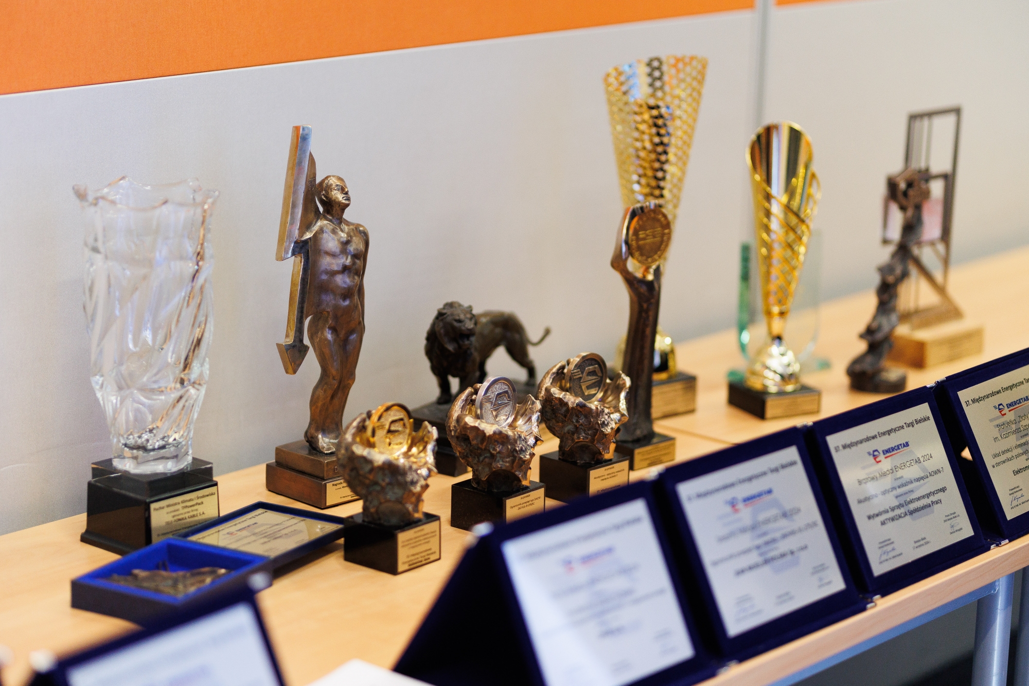 Nagrody i wyróżnienia przyznane podczas 37. edycji Międzynarodowych Energetycznych Targów Bielskich ENERGETAB 2024: