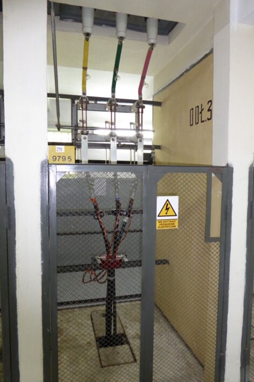 Stoen Operator testuje nowoczesny system ostrzegawczy Voltector