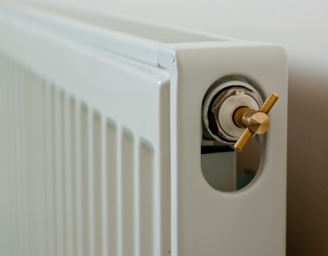 Zawór termostatyczny z mosiężnym kluczem